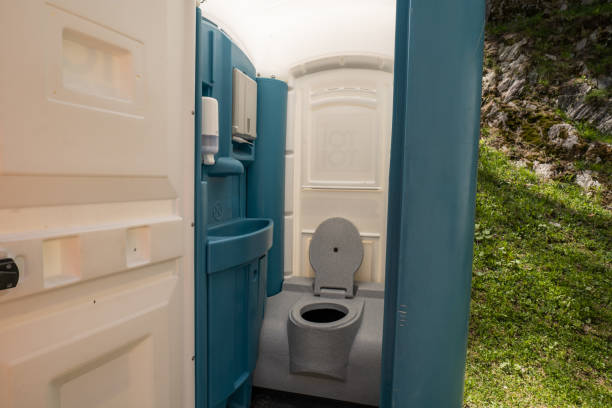 Portable bathroom rental in Geneva, IL